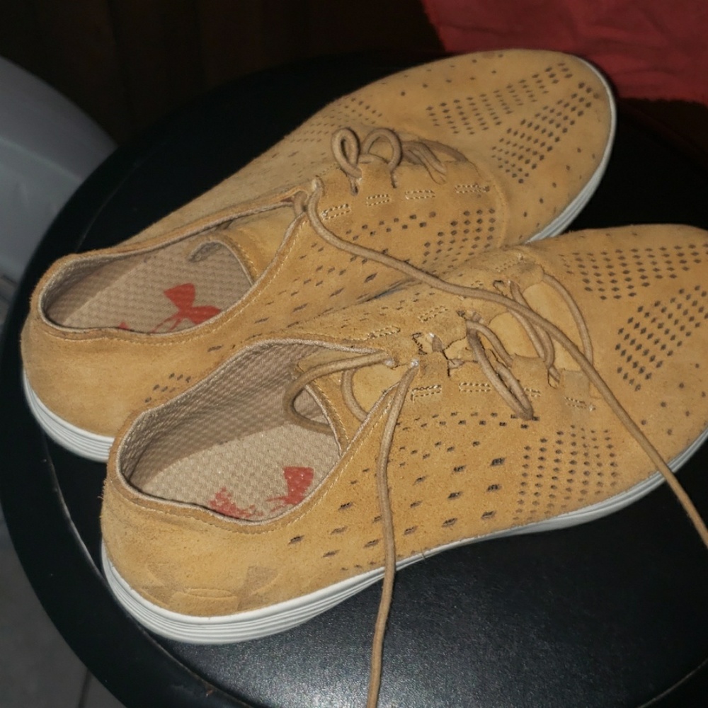 #Underarmour Sneakers size 8